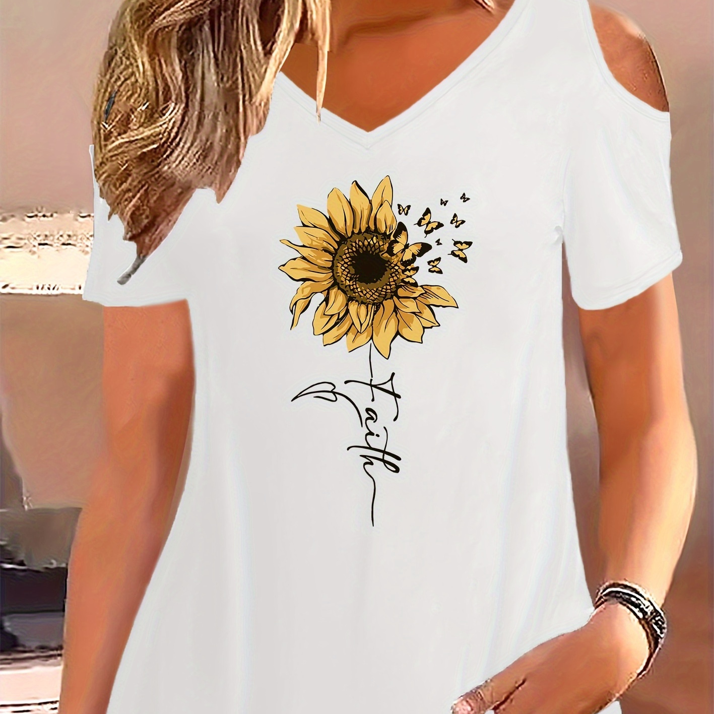 

Sunflower Print T-shirt, Short Sleeve V Neck Casual Top For Summer & Spring, Women's Clothing