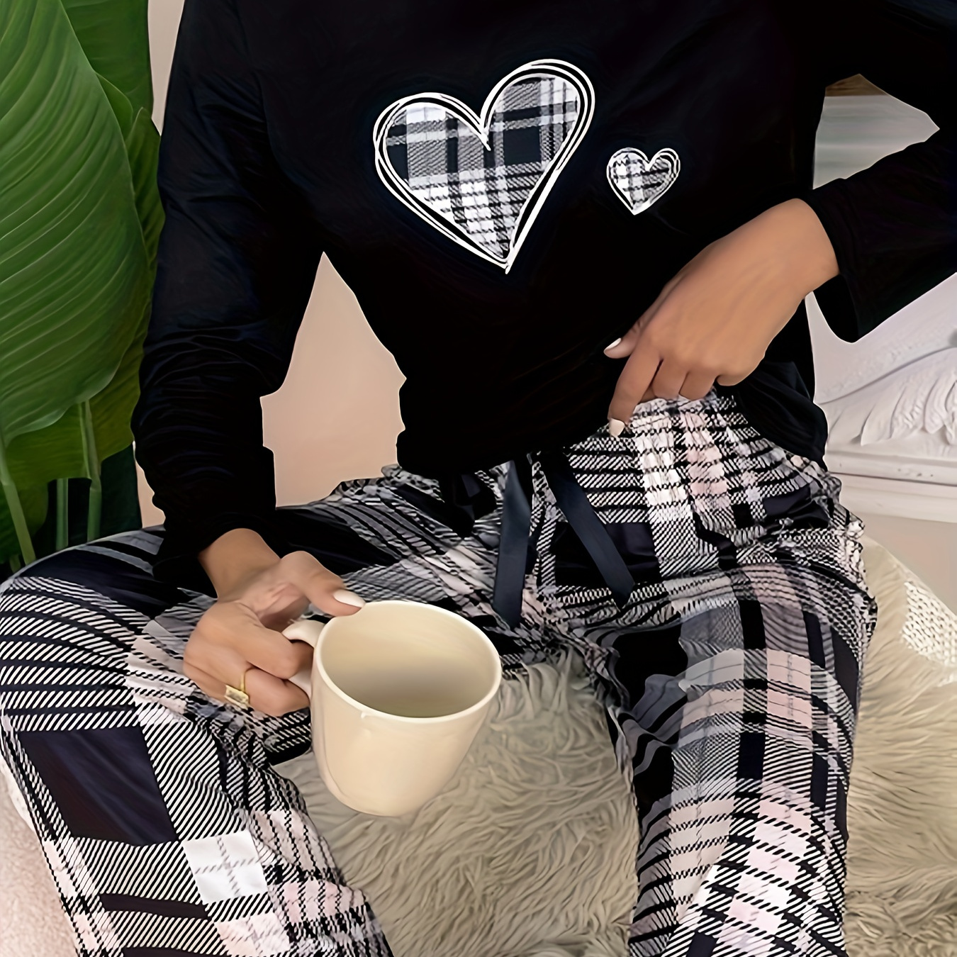 

Women's Plaid Heart Print Casual Pajama Set, Long Sleeve Round Neck Top & Pants Comfortable Relaxed Fit For Fall