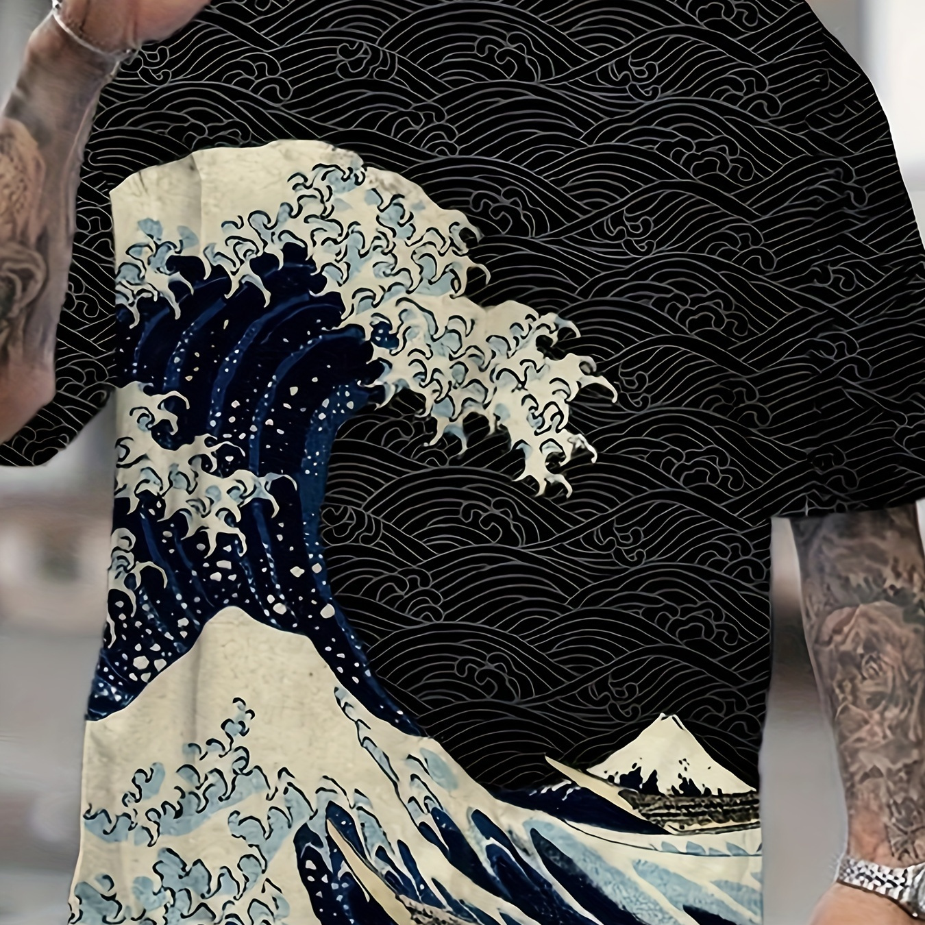

Men's Ukiyo-e Style Sea Wave Pattern Short Sleeve Crew Neck T-shirt, Tees For Men, Stylish And Chic Tops For Summer Street Wear