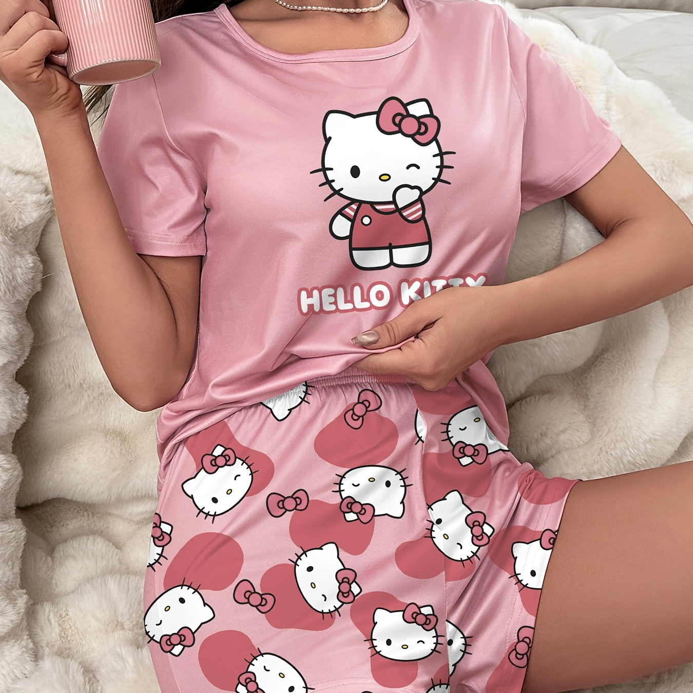 

For Hello Kitty Cartoon Pattern Sleepwear Set In Pink, Featuring A Round Neck, Short Sleeves, And Shorts, Casual Lounging.