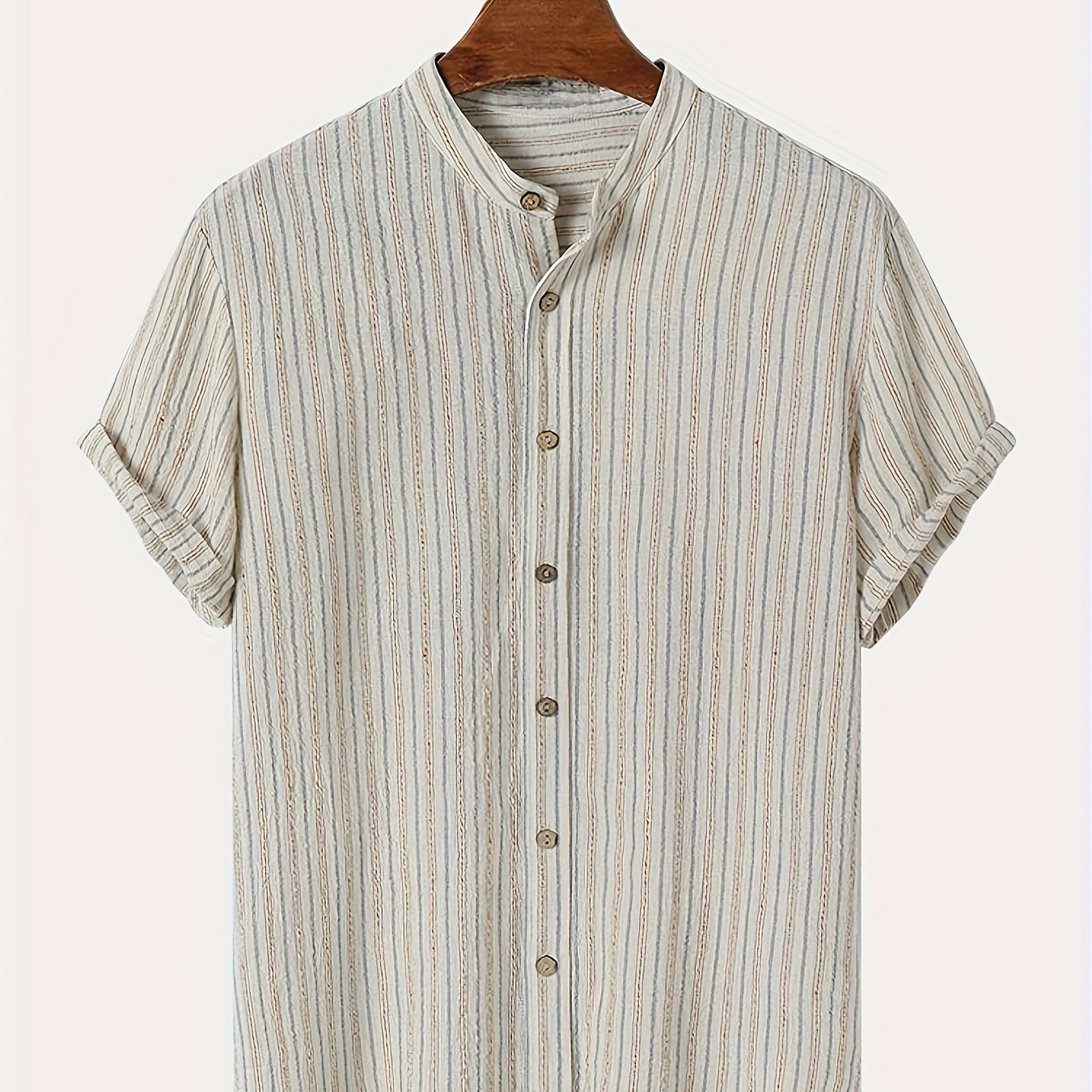 

Chemise À Col Montant À Manches Courtes À Rayures Pour Hommes, Parfaite Pour Les Vacances Estivales À La Plage, Dans Un Style Hawaïen.