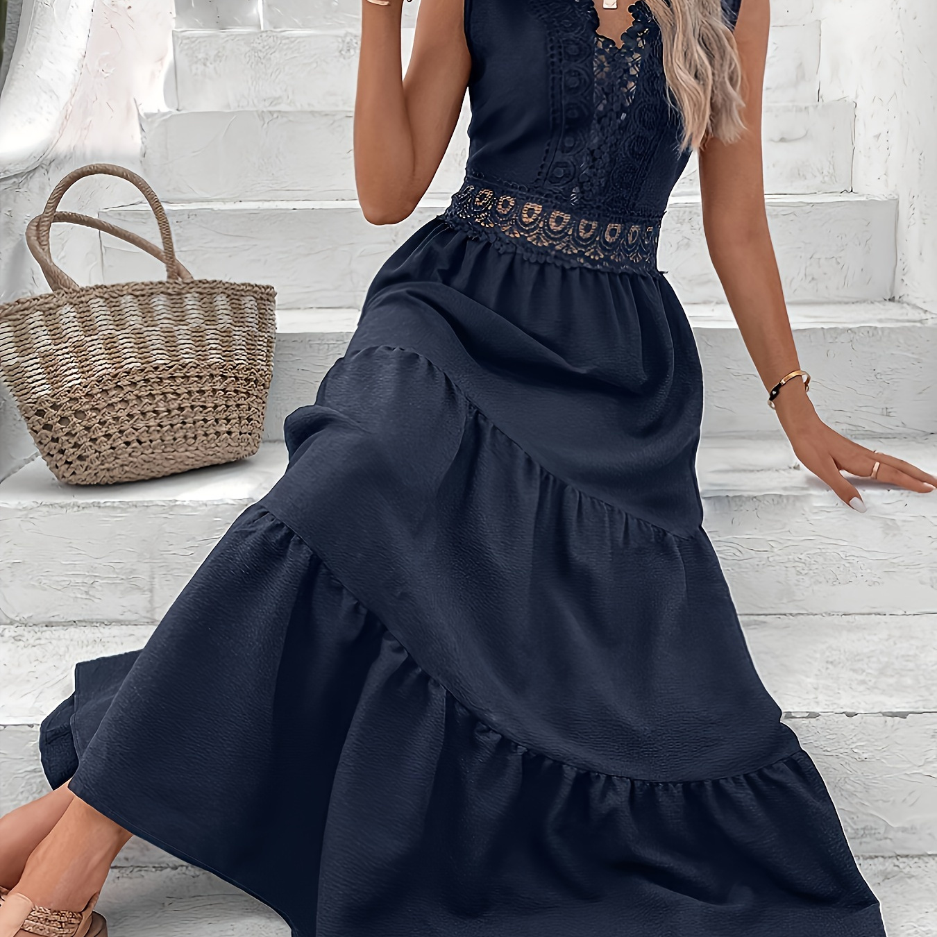 

M9031-1 Elegant Lace Hem Dress