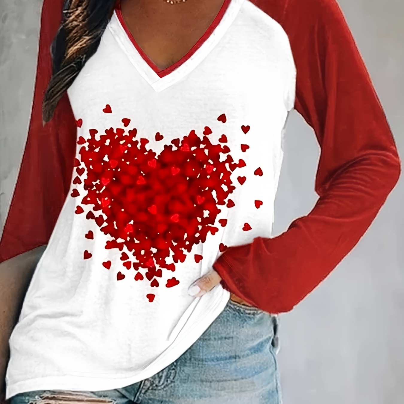 

1pc Valentine's Day Love Heart Print V-neck Long Sleeve T-shirt, Design, Polyester Knit Fabric, Medium Stretch, Casual Wear