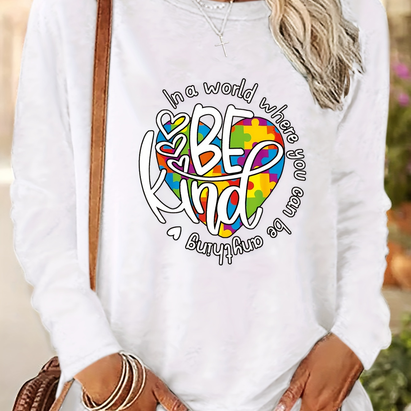 

Women's Casual Round Neck Long Sleeve T-shirt, Polyester, Spring/autumn Fashion, , Regular Sleeve, No Belt, No Padding, Loose Fit, Knit Fabric, "be Kind" Heart