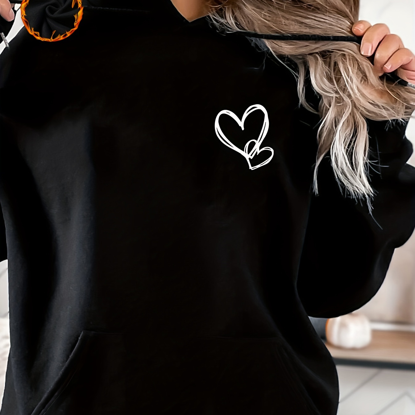 

Plus Size Heart Print Hoodie, Casual Long Sleeve Kangaroo Pocket Sweatshirt, Women's Plus Size clothing