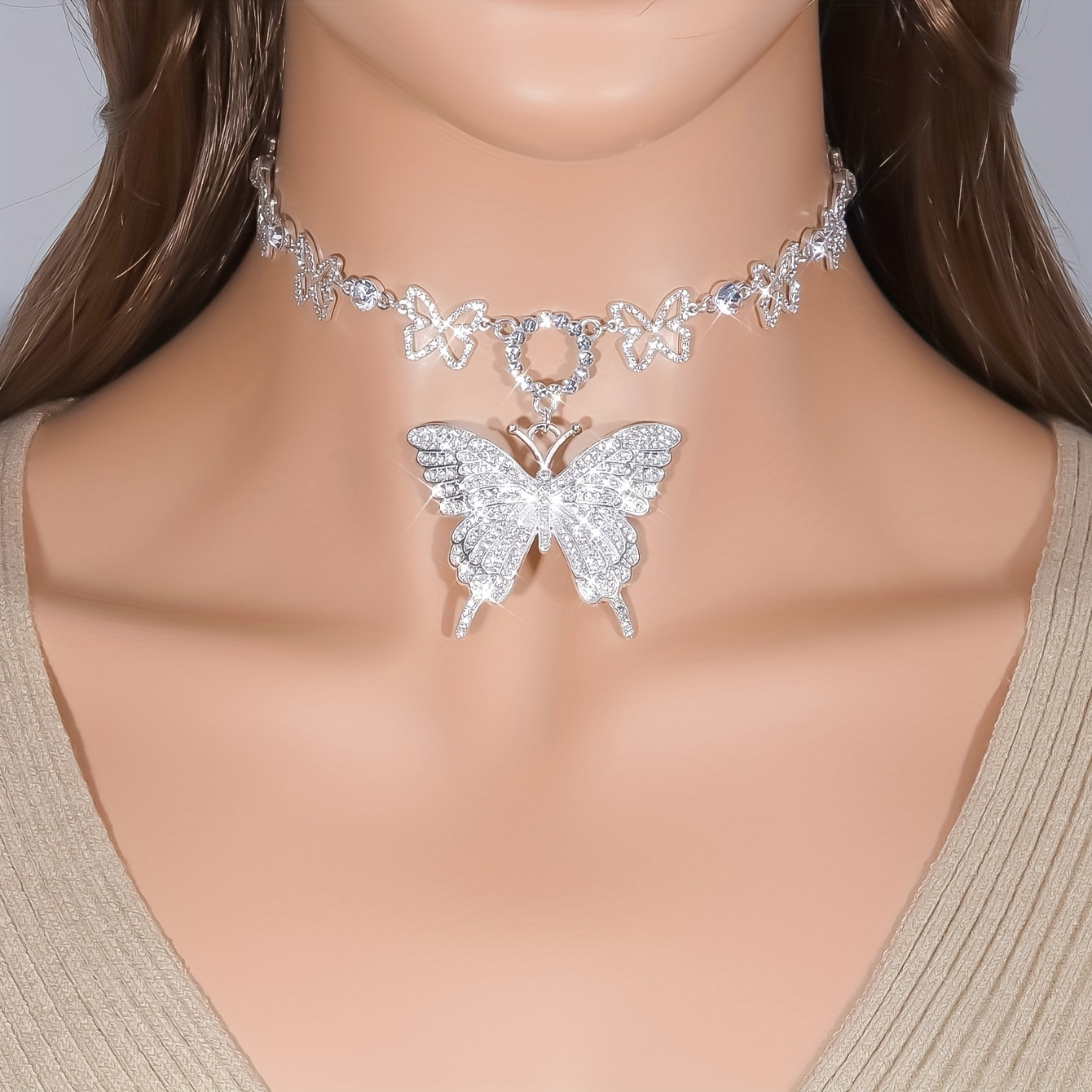 

Collier cubain en forme de grand papillon, fait à la main, avec des strass, collier à chaîne plaqué argent, bijou de cou pour femme.