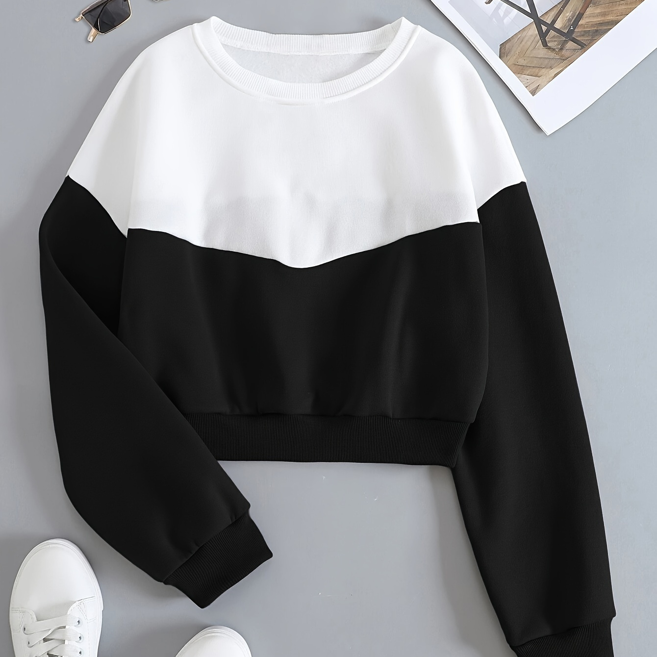 

Women's Casual Color Block Sweatshirt, Loose Fit Crew Neck, Fleece Lined Thick Autumn/winter Crop Top, Long Sleeve Active Sportswear Top