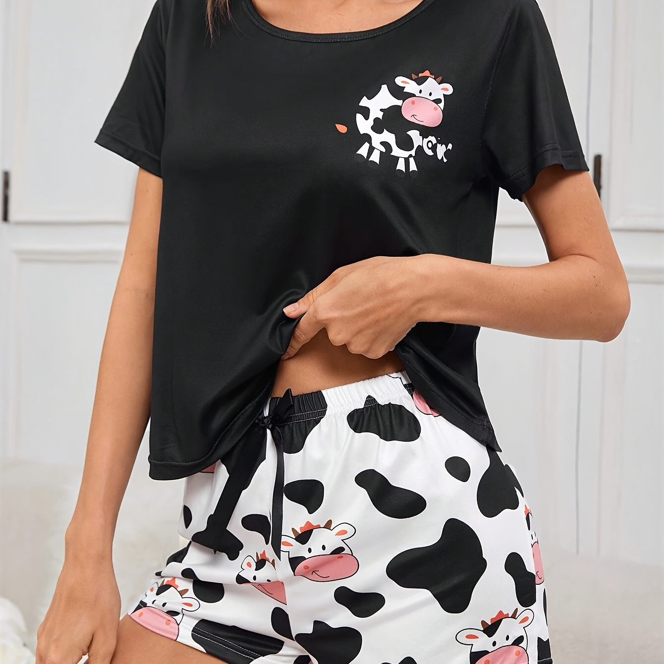 

Ensemble pyjama femme imprimé vache, haut à manches courtes et col rond, short, coupe décontractée confortable