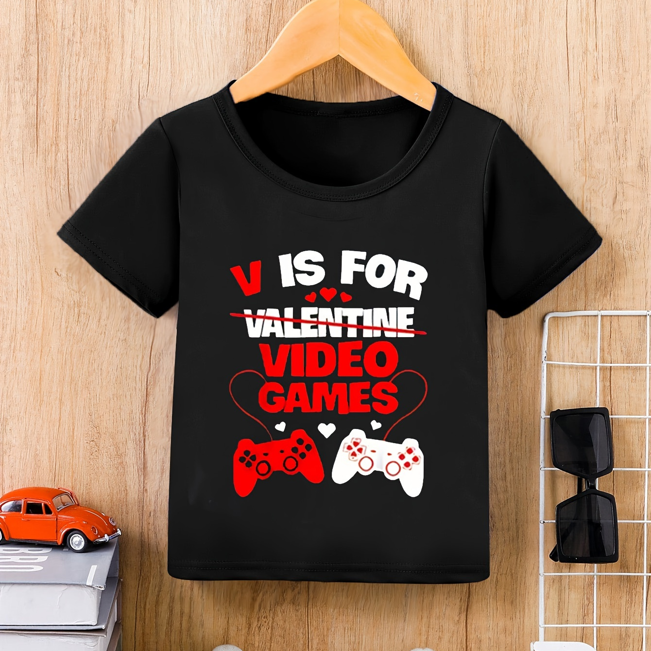 

Boys' Casual T-shirt "v Is For Valentine, Video Games" Graphic Print Boys Comfortable Versatile Short Sleeve T-shirt Boys Tee Tops