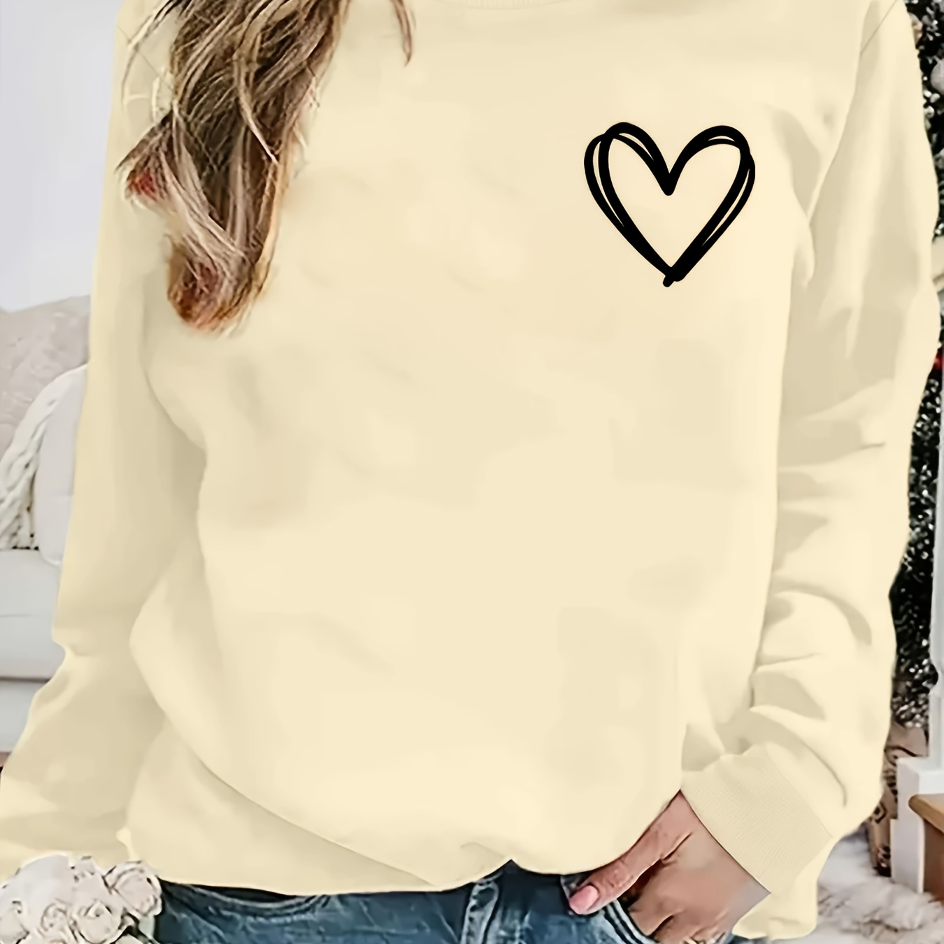 

Heart Graphic Round Neck Sweatshirt, Long Sleeve Casual Pullover Sweatshirt, Women's Activewear For Fall & Winter