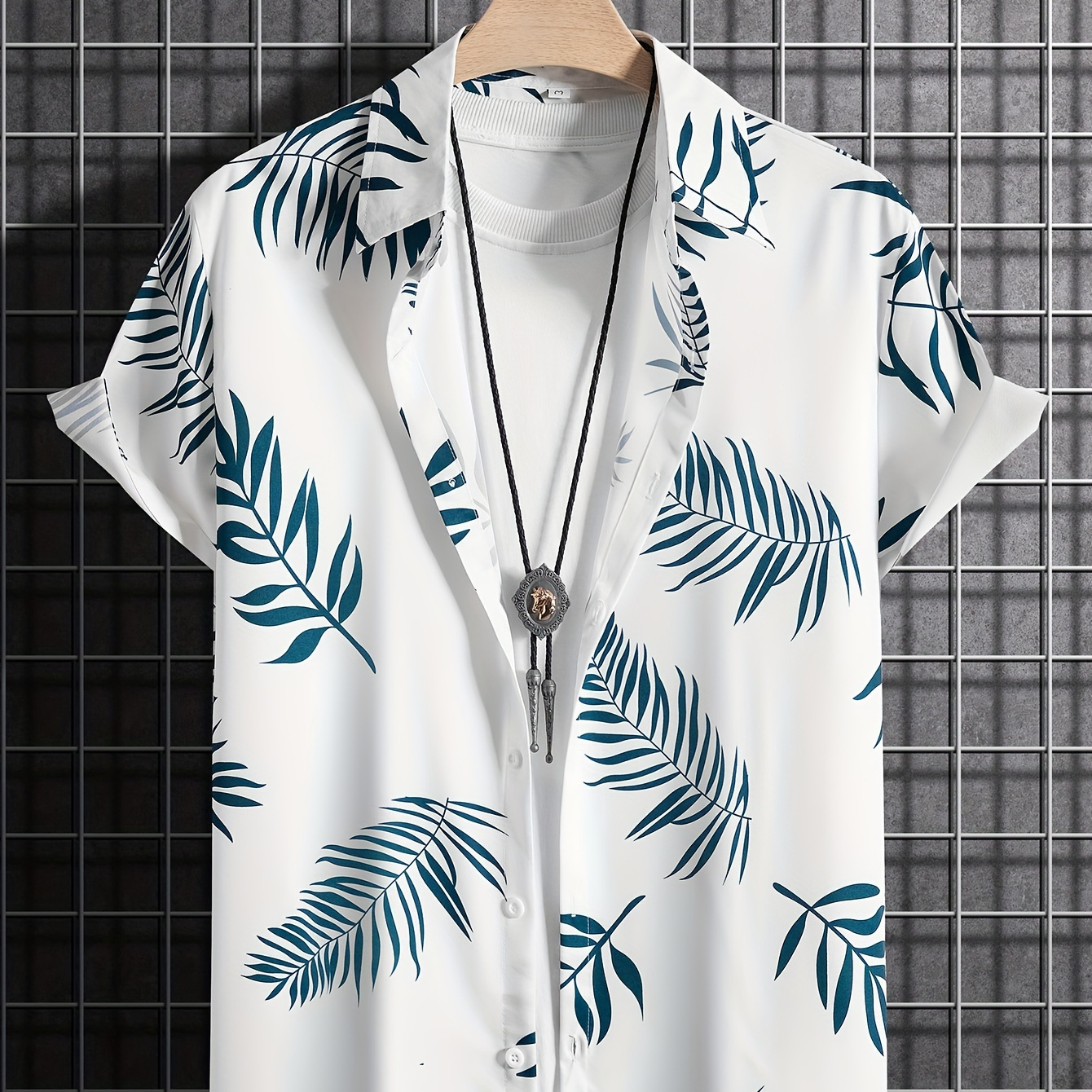 

Trendy Tropical Leaf Print Men's Casual Short Sleeve Hawaiian Shirt, Men's Shirt For Summer Vacation Resort, Tops For Men, Gift For Men