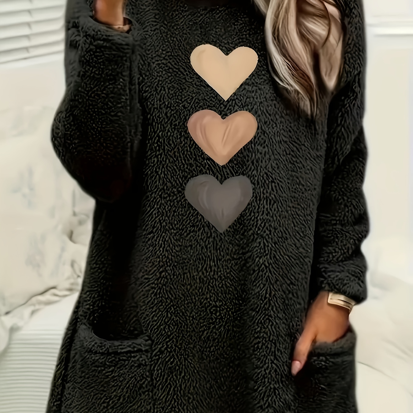 

Women's Teddy Fleece Long Sleeve Crew Neck Top With Heart Print, , Polyester Knit Fabric, With Pockets, For Winter
