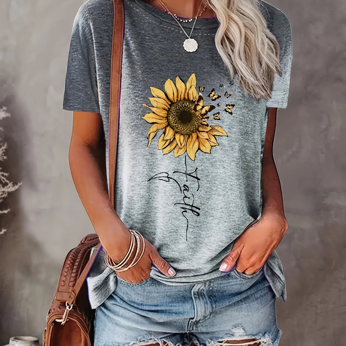 

Sunflower Print T-shirt, Gradient Color Short Sleeve Crew Neck Casual Top For Summer & Spring, Women's Clothing