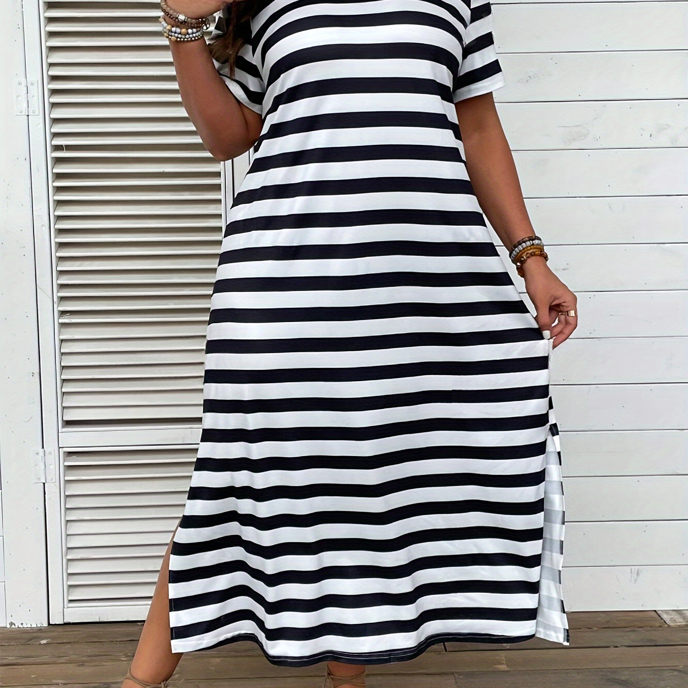 

Plus Size Stripe Print Split Dress, Casual Short Sleeve V Neck Long Length Dress For Spring & Summer, Women's Plus Size Clothing