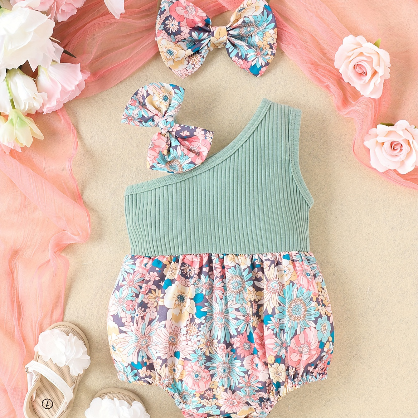 

Nouveau-né Bébé Filles Été Floral Épaule Inclinée Triangle Barboteuse + Ensemble De Bandeau À Nœud Vêtements De Bébé Fille