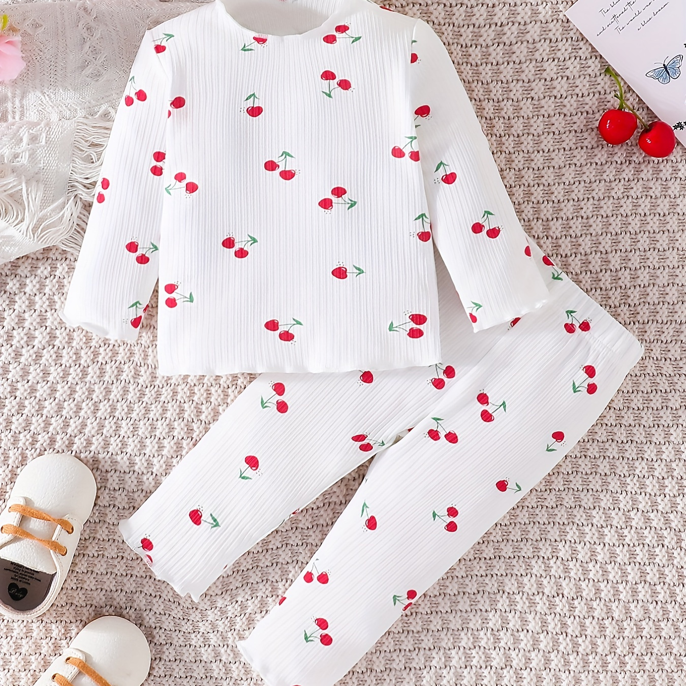 

Baby Girls Allover Cherry Print Top & Pants Set For Spring & Autumn