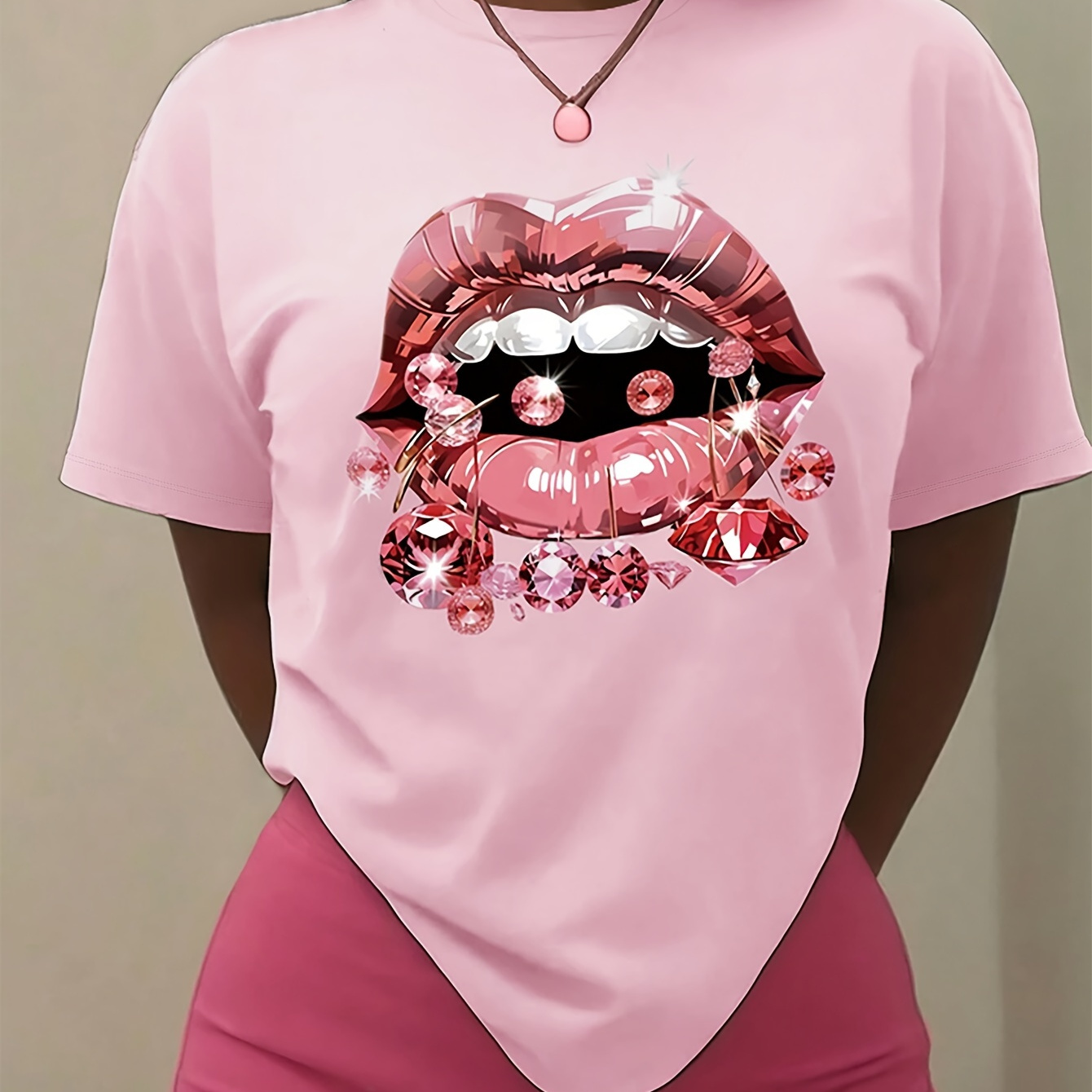

T-shirt à col rond avec empreinte de lèvres, top à manches courtes décontracté pour le printemps et l'été, vêtements pour femmes