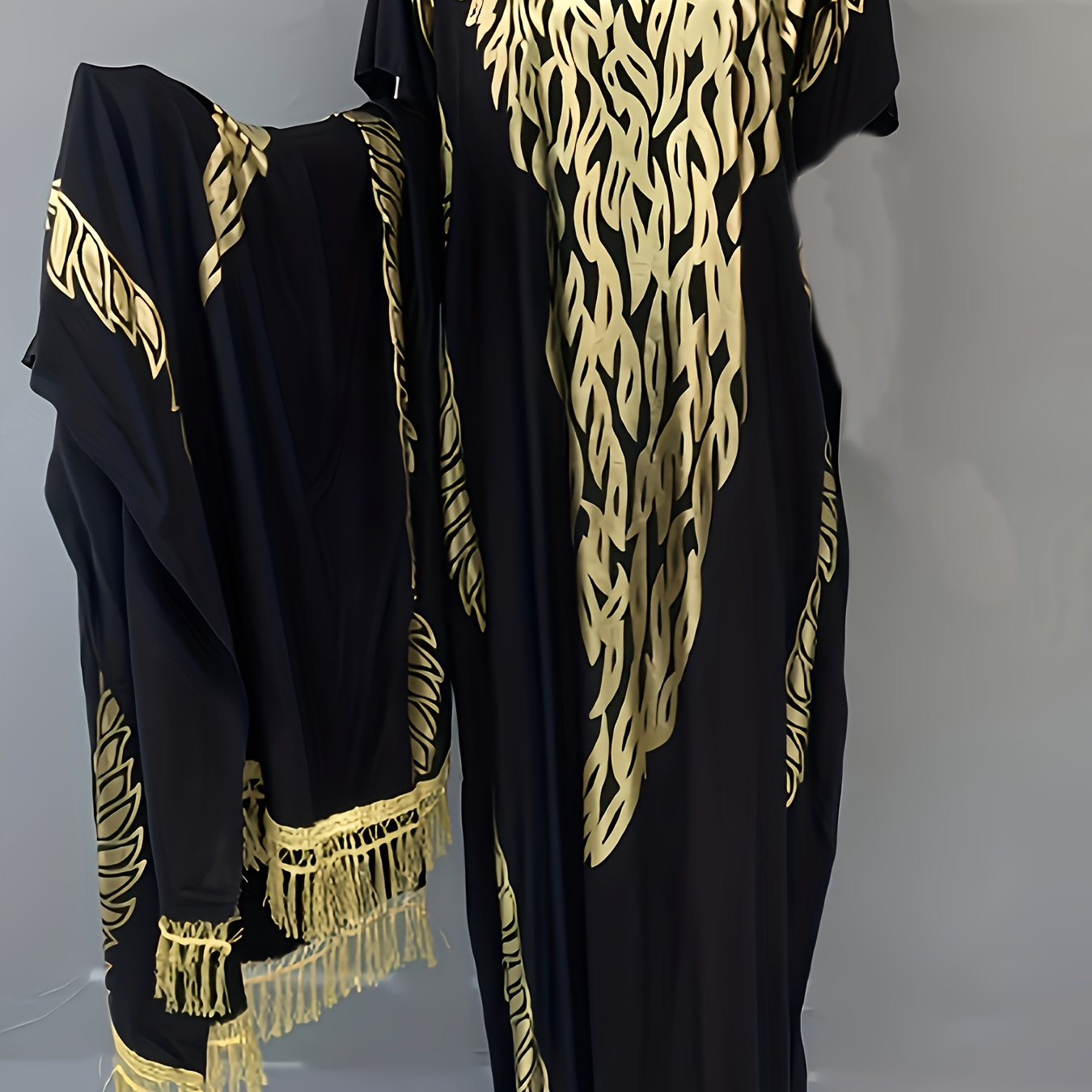 

Robe Musulmane Lâche de Grande Taille à avec Foulard de Luxe Doré