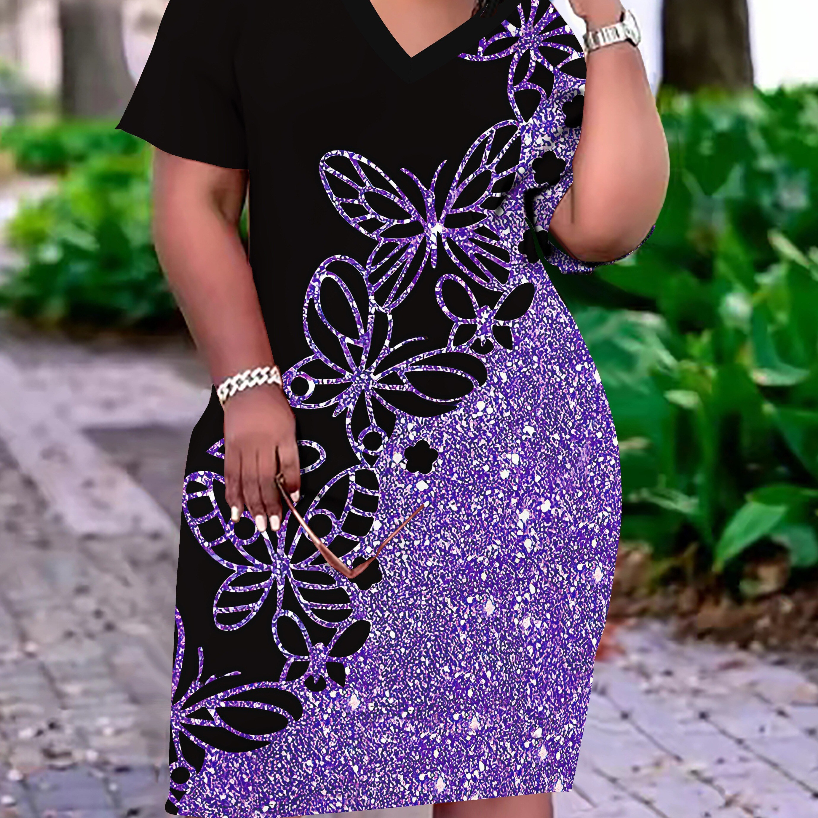 

Plus Size Butterfly Print Tee Dress, Casual Short Sleeve V Neck Dress For Spring & Summer, Women's Plus Size clothing