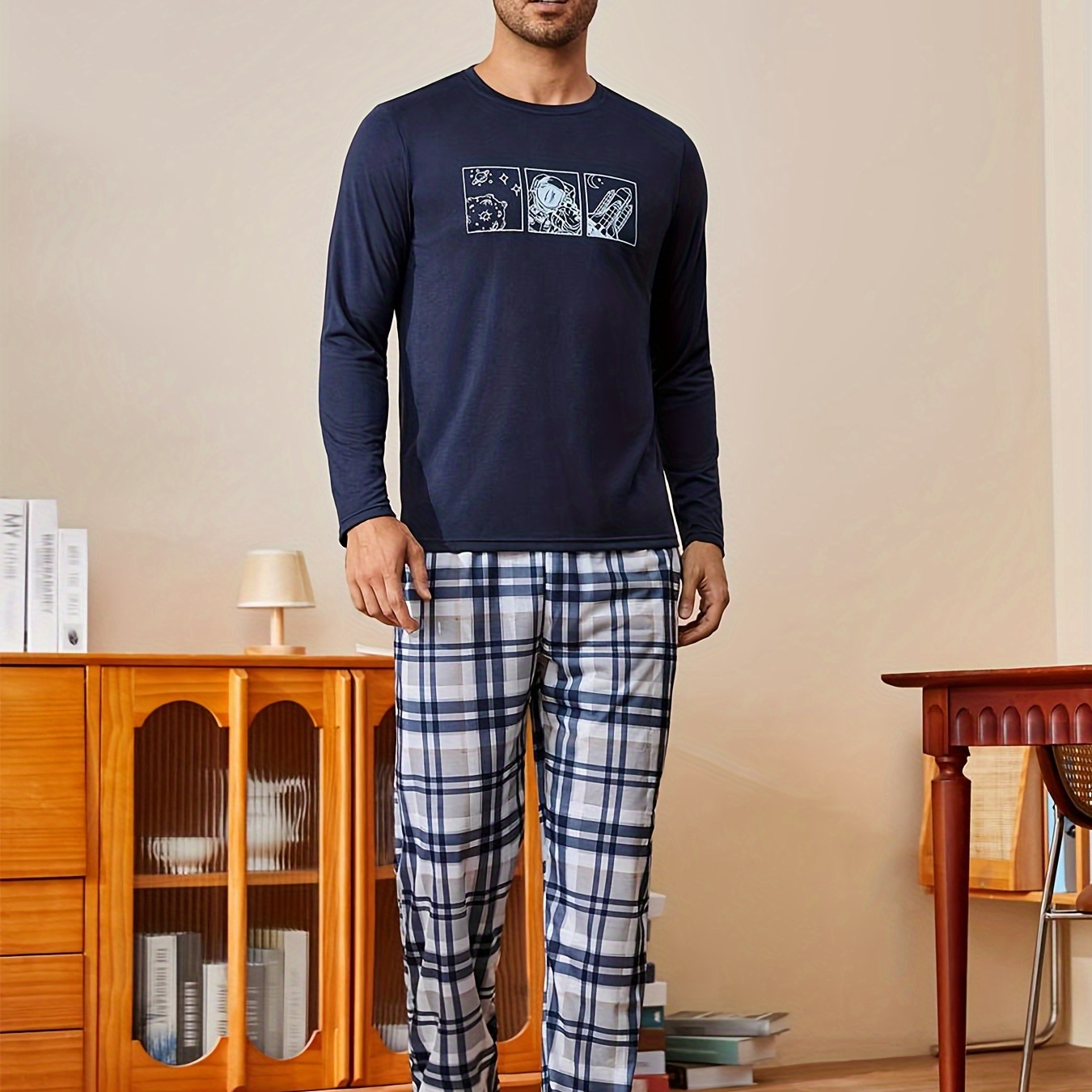 

Ensemble Pyjama Confortable pour Homme - Haut à Manches Longues Imprimé Cartoon & Pantalon à Carreaux, Mélange de Polyester, Lavable en Machine