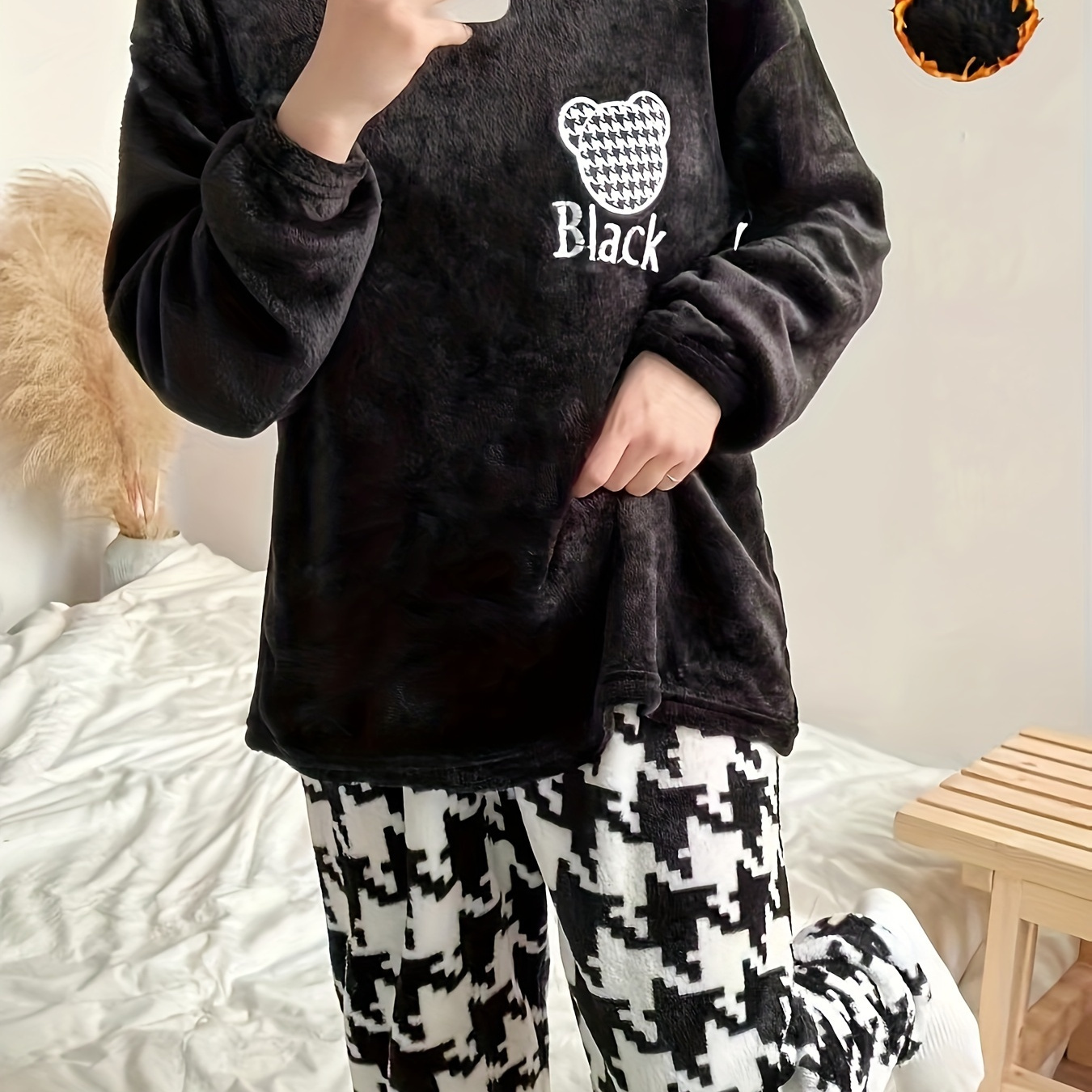 

Women's Houndstooth Bear Print Casual Flannel Thick Pajama Set, Long Sleeve Round Neck Top & Pants, Comfortable Relaxed Fit For Fall