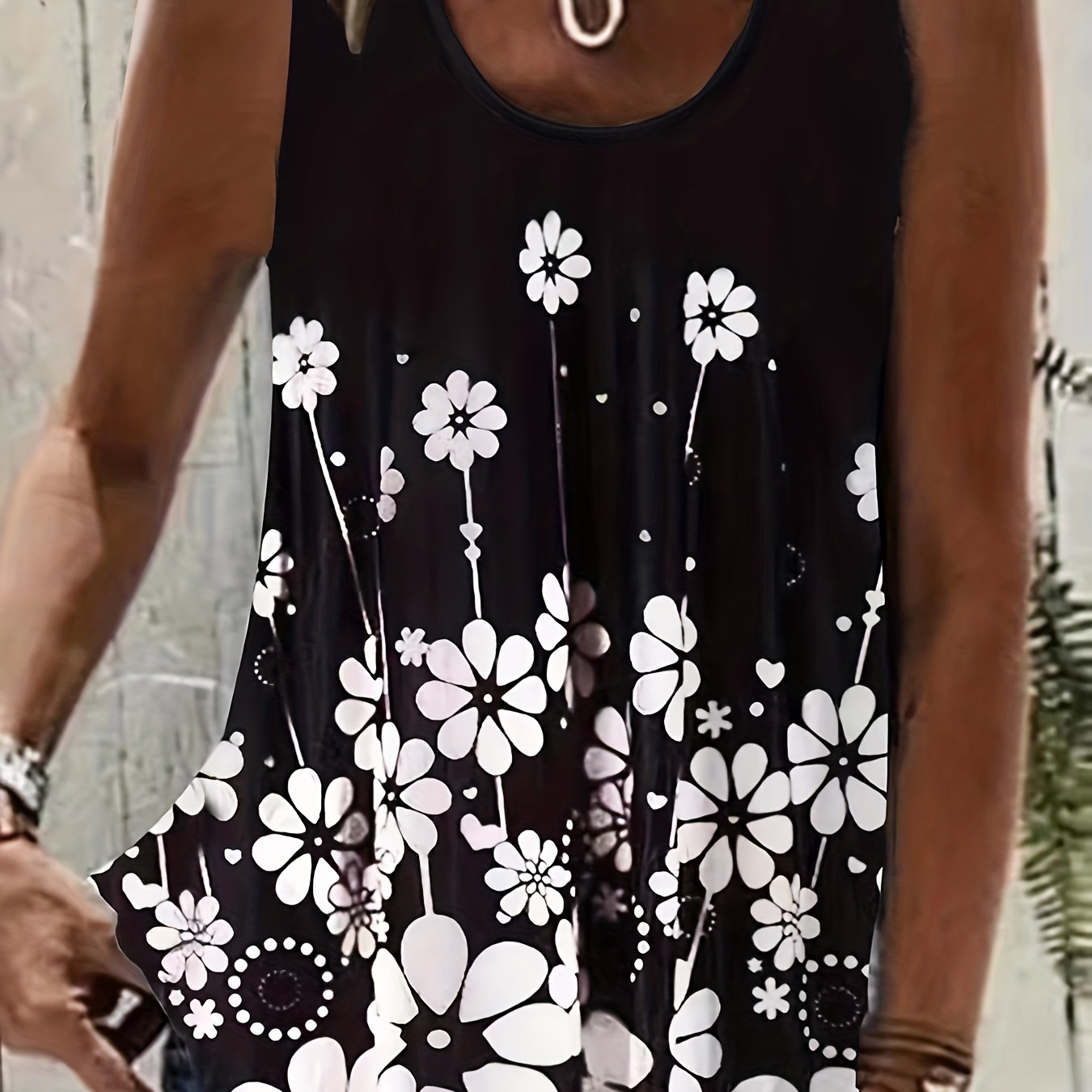 Plus Size Casual Tank Top, Women's Plus Floral Print Round Neck Medium Stretch Tank Top