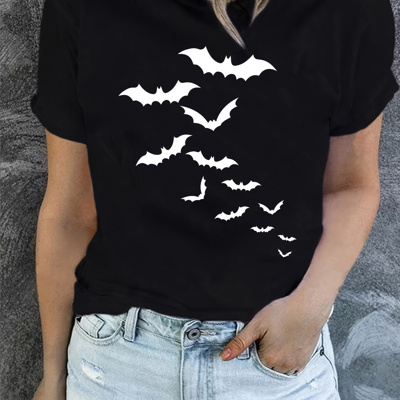 

Women's Halloween Bat Print T-shirt - Casual Crew Neck, Short Sleeve Top, Breathable Polyester, Machine Washable -