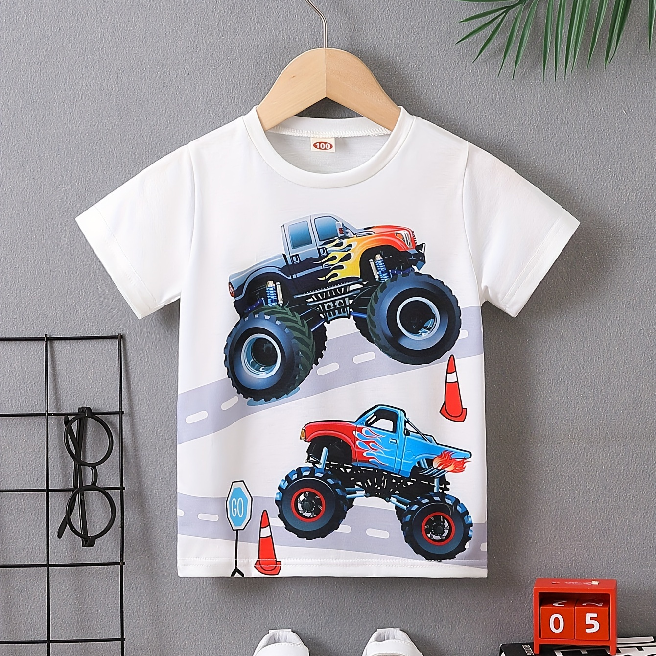 

Cartoon Truck Print T-shirt, Casual Breathable Comfortable Sports Tee Tops, Boy's Clothing