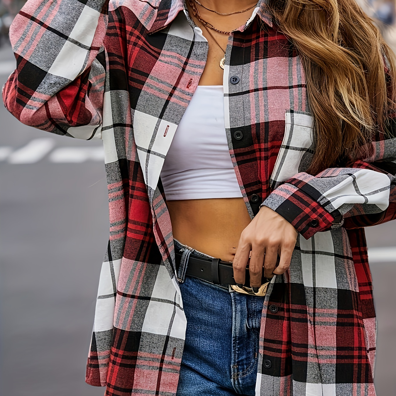 

Women's Elegant Casual Shirt With A Loose Fit, Featuring A Print, Long Sleeves, And A Button-down Collar.