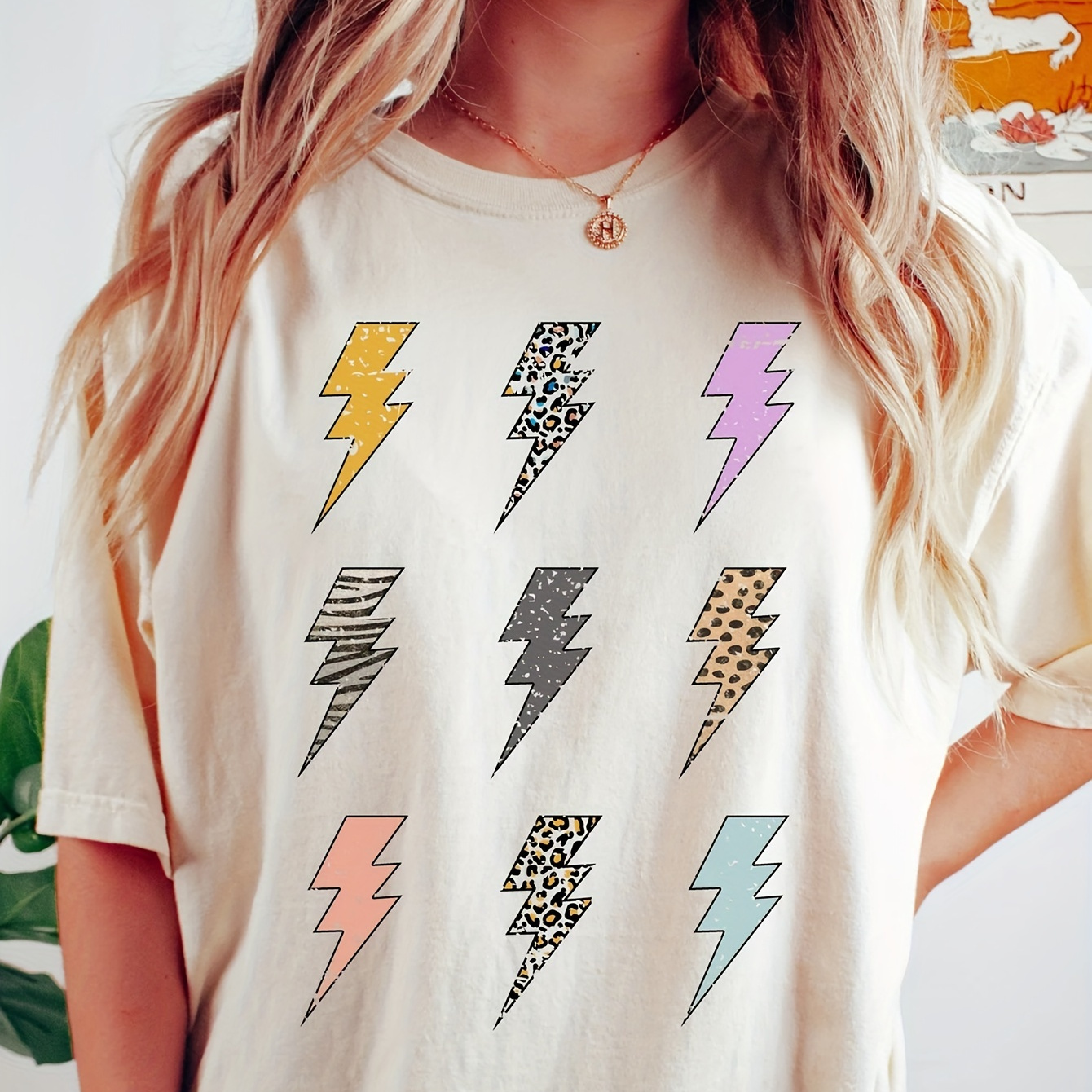 

Colorful Lightning Print Crew Neck T-shirt, Casual Short Sleeve Top For Spring & Summer, Women's Clothing