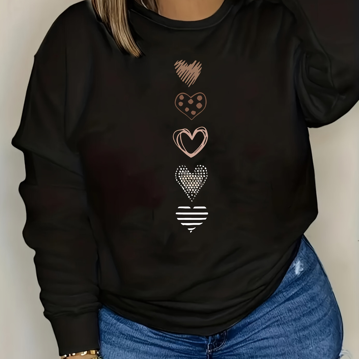 

Plus Size Heart Print Sweatshirt, Casual Long Sleeve Crew Neck Pullover Sweatshirt, Women's Plus Size Clothing