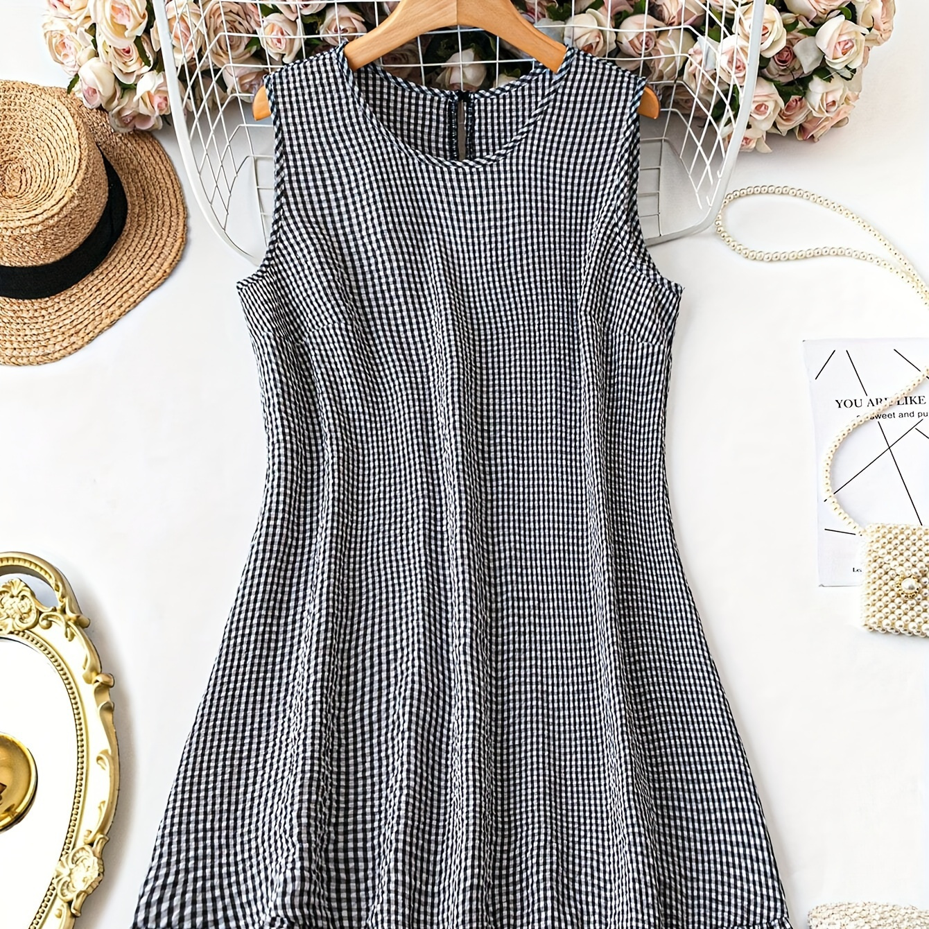 

Elegant Women's Plaid Dress - Polyester Summer Sleeveless Knee-length Dress With Round Neck And Wrinkle Detail - Woven Adult Dress For All Seasons