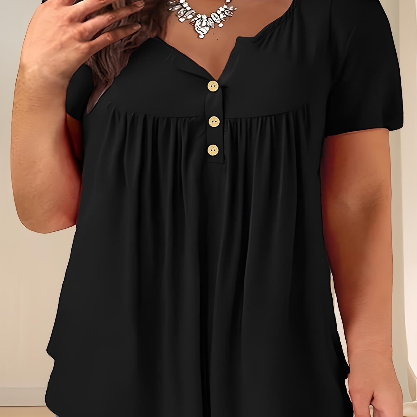

Plus Size Solid Ruched Button Front T-shirt, Casual Short Sleeve Notched Neck Top For Spring & Summer, Women's Plus Size Clothing