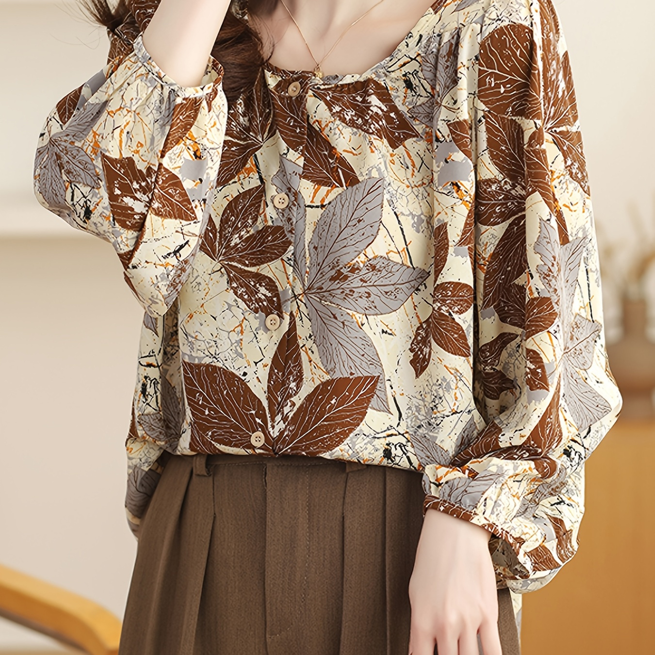 

High-end Chiffon Shirt For Women In 2025 Spring/autumn, Fashionable And Uniquely Style Age-reducing Top, Loose-fitting And Slimming, Tummy-covering Lantern Sleeve Blouse