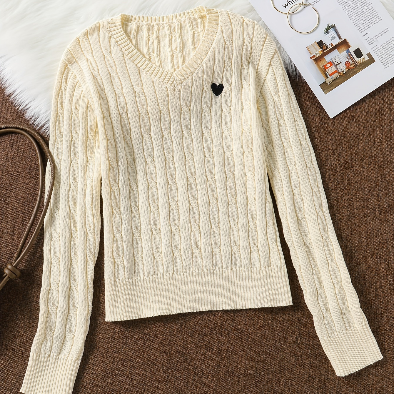 

Elegant Special Women's Knit Sweater With V-neck, Long Sleeve, Heart Pattern, Polyester, Regular Fit, Autumn/winter Collection