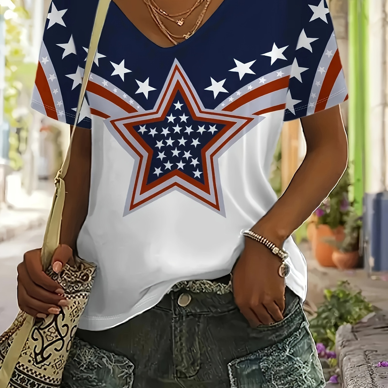 

Plus Size Star Print T-shirt, Casual V Neck Short Sleeve T-shirt, Women's Plus Size clothing