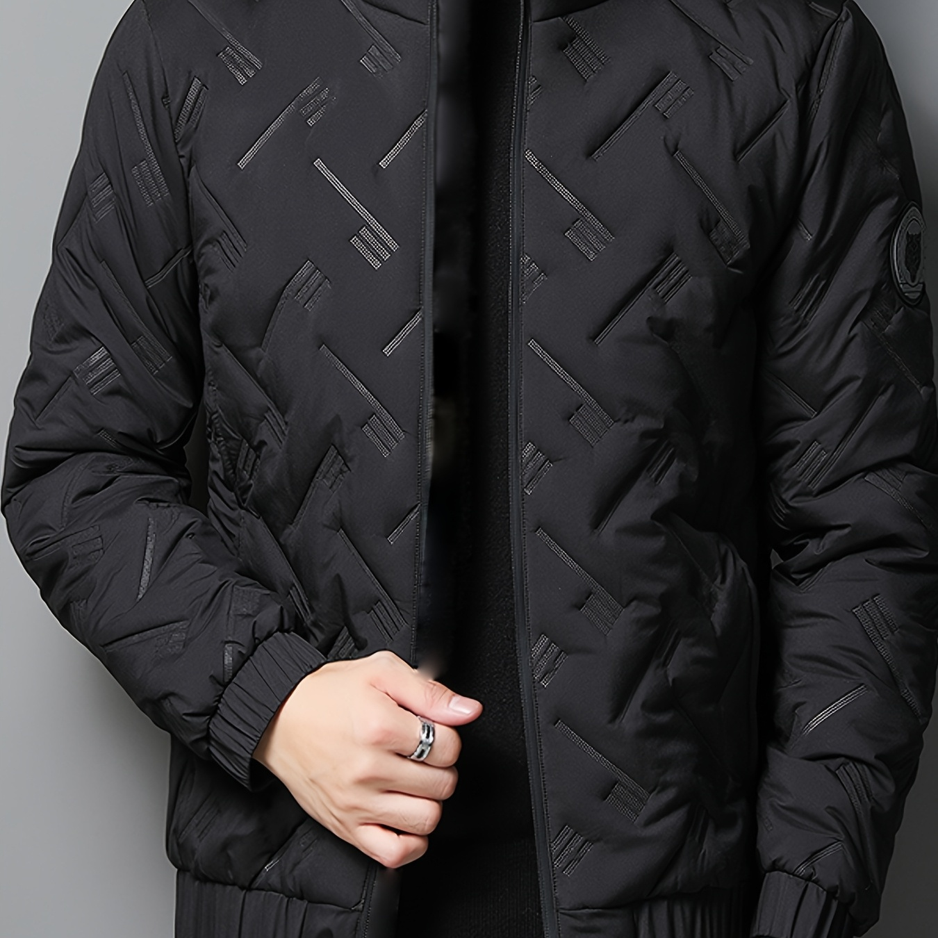 

1pc Men's Casual Quilted Jacket, Stand Collar, Long Sleeve, Regular Length, Solid Color, Polyester Filling & Fabric, Zip Front, Breathable Lightweight Winter Coat For Urban And Outdoor Activities