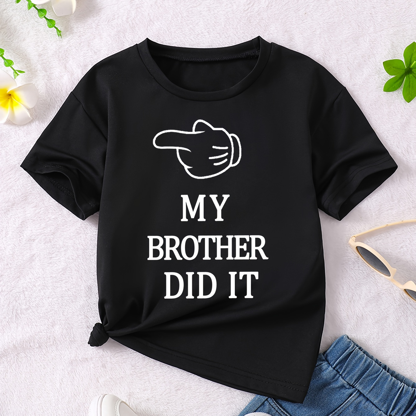 

My Brother Did It And Cartoon Hand Gesture Graphic Print, Girls' Casual Crew Neck Short Sleeve T-shirt, Comfy Top Clothes For Spring And Summer For Outdoor Activities