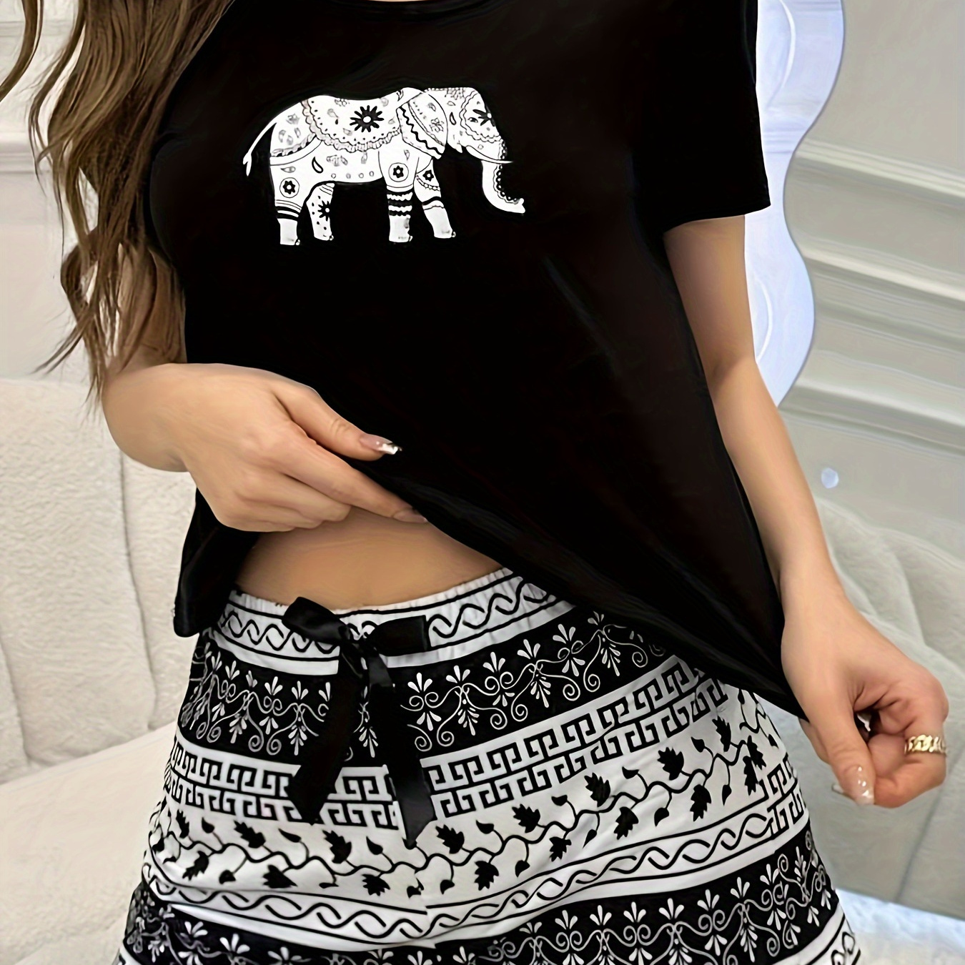 

Geometric Elephant Print Pajama Set, Casual Short Sleeve Round Neck Top & Elastic Shorts, Women's Sleepwear