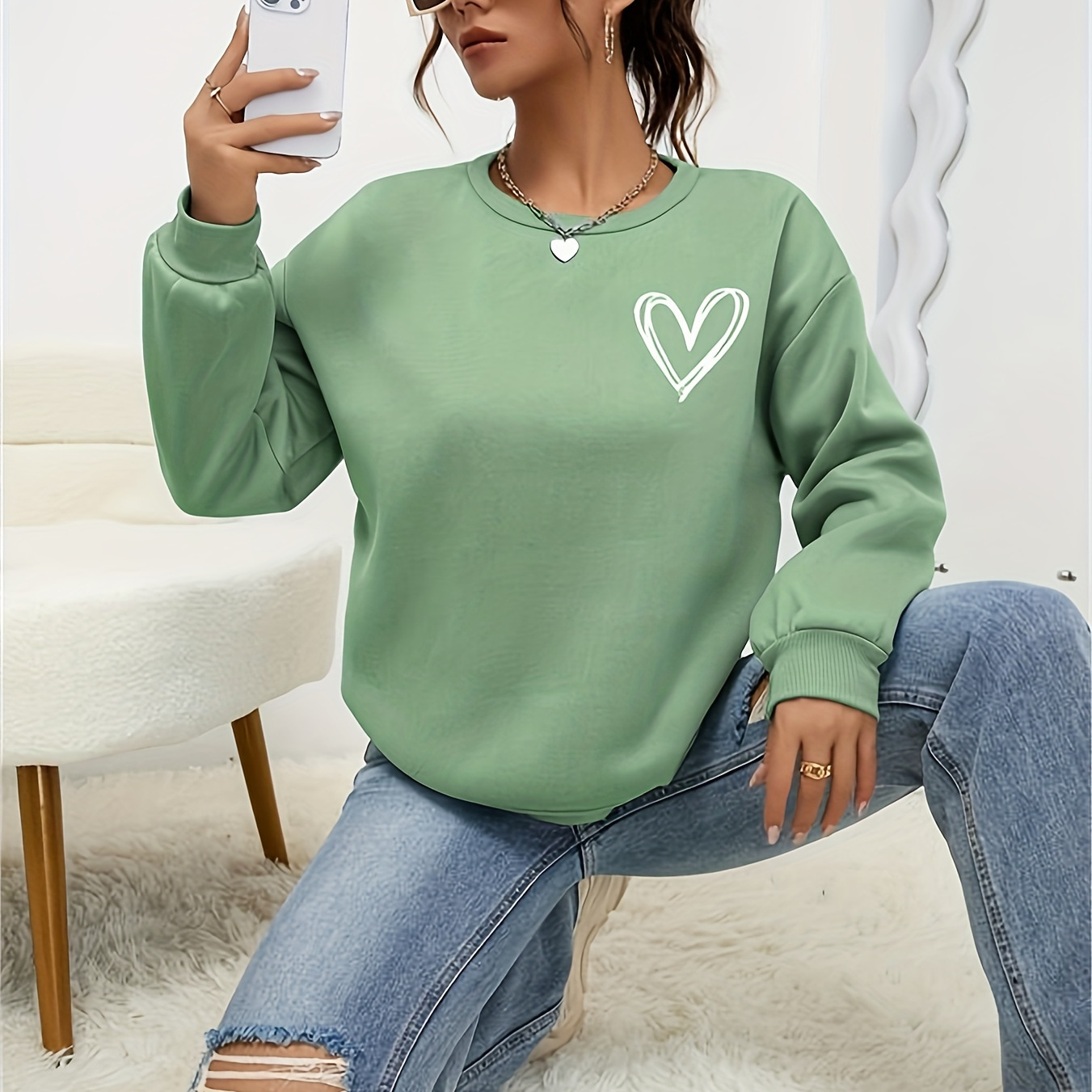 

Heart Print Pullover Sweatshirt, Casual Long Sleeve Crew Neck Sweatshirt For Fall & Winter, Women's Clothing