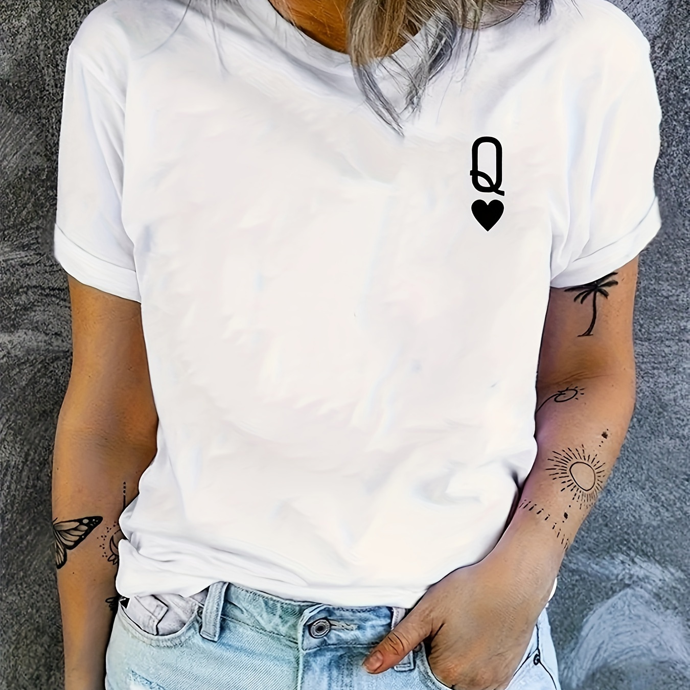 

Heart & Q Print T-shirt, Casual Crew Neck Short Sleeve Top For Spring & Summer, Women's Clothing