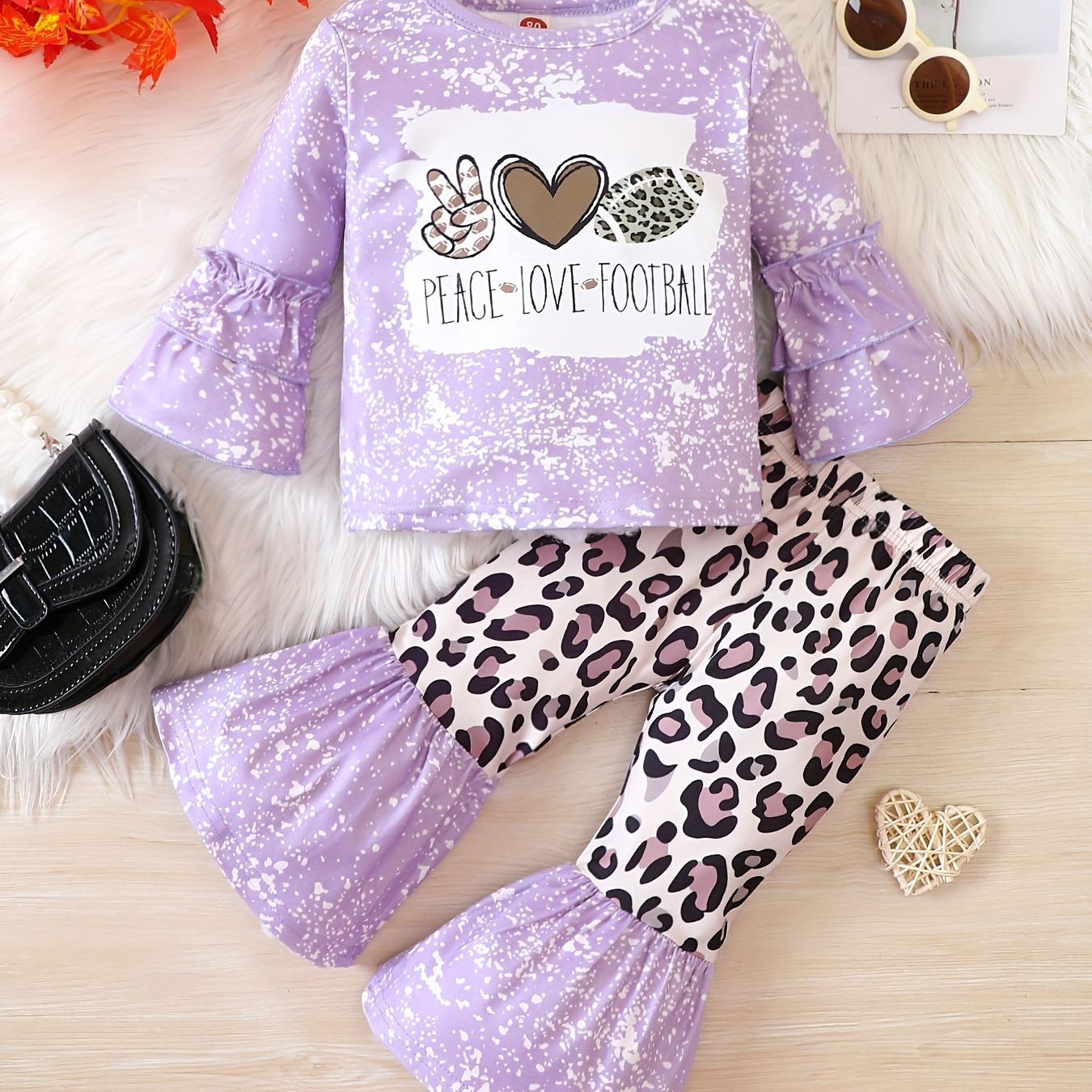 

2pcs Baby Girls Football Print Flared Sleeves Crew Neck Top & Leopard Splicing Flare Leg Pants Set Kids Clothes