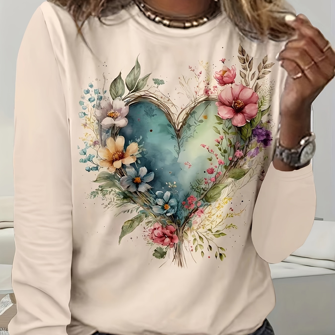 

Plus Size Floral & Heart Print Crew Neck T-shirt, Casual Long Sleeve Top For Spring & Fall, Women's Plus Size Clothing