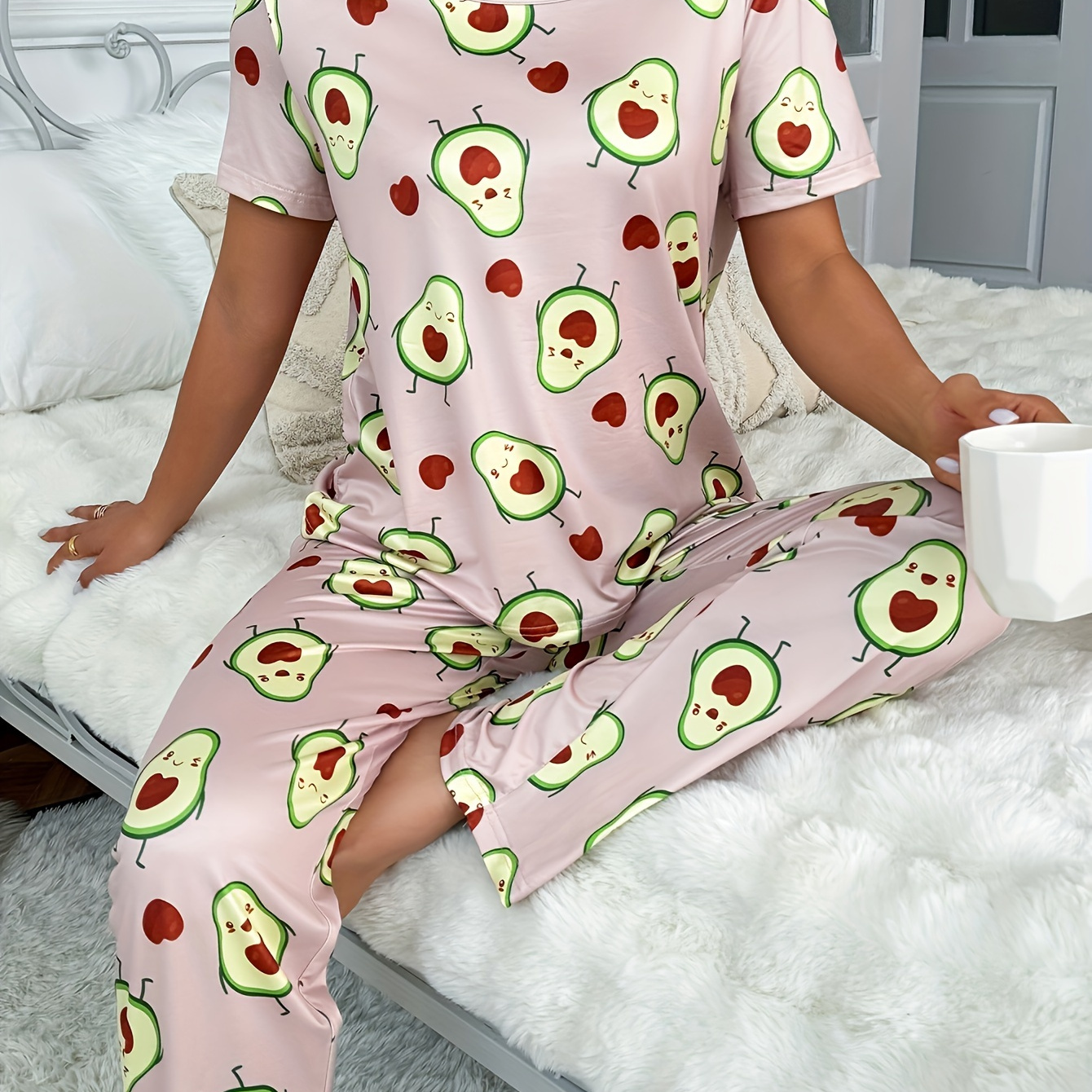 

Women's Cute Avocado Heart Print Pajama Set - Cozy Polyester , Round Neck Top & Waist Pants, Machine Washable