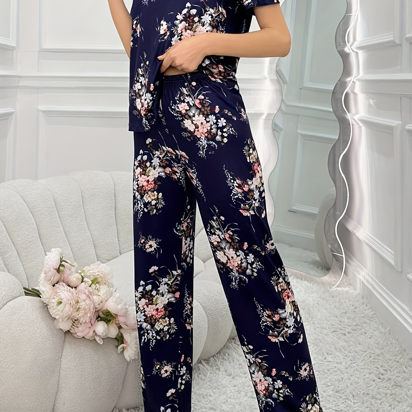 

Women's Floral Print Casual Pajama Set, Short Sleeve Round Neck Top & Pants, Comfortable Relaxed Fit