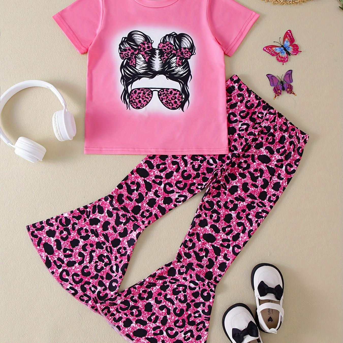 

2pcs Cartoon Girl & Leopard Print Graphic Outfits Girls Comfy Short Sleeve T-shirt + Pants Set For Outdoor