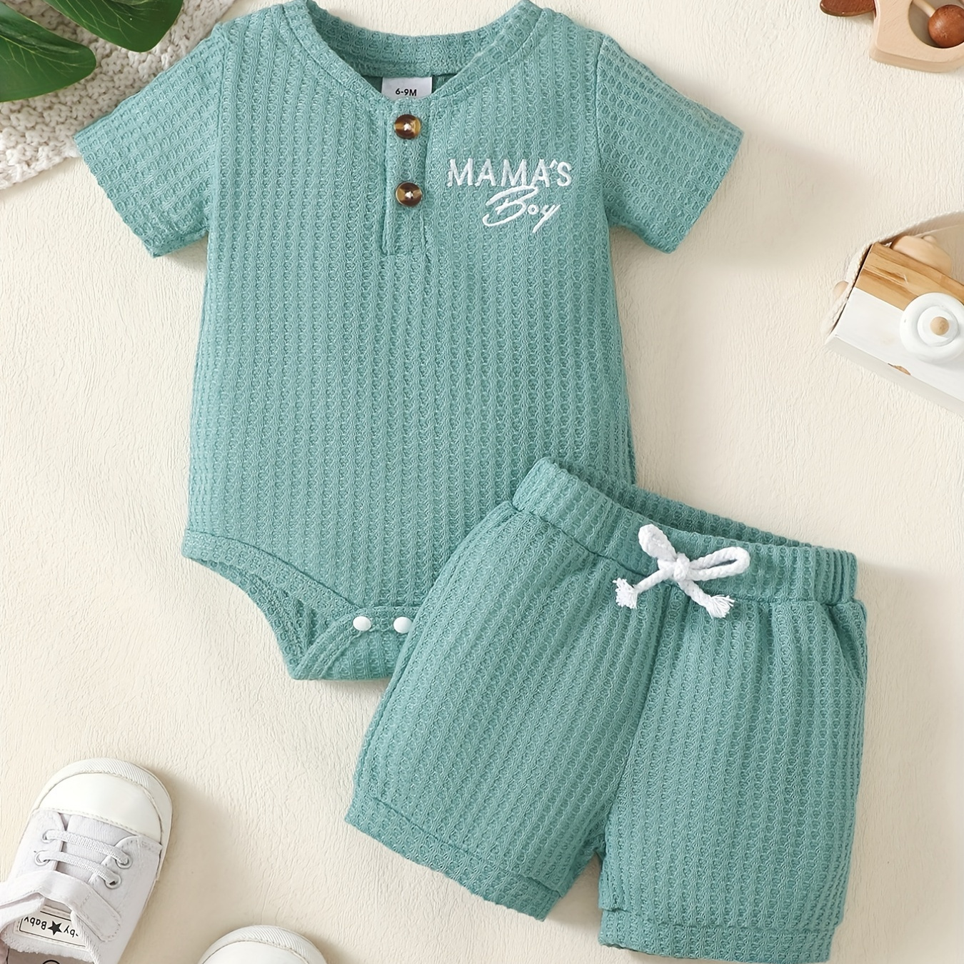 2pcs Baby Boys Casual Plain Color "Mama's Boy" Short Sleeve Onesie & Shorts Set Clothes