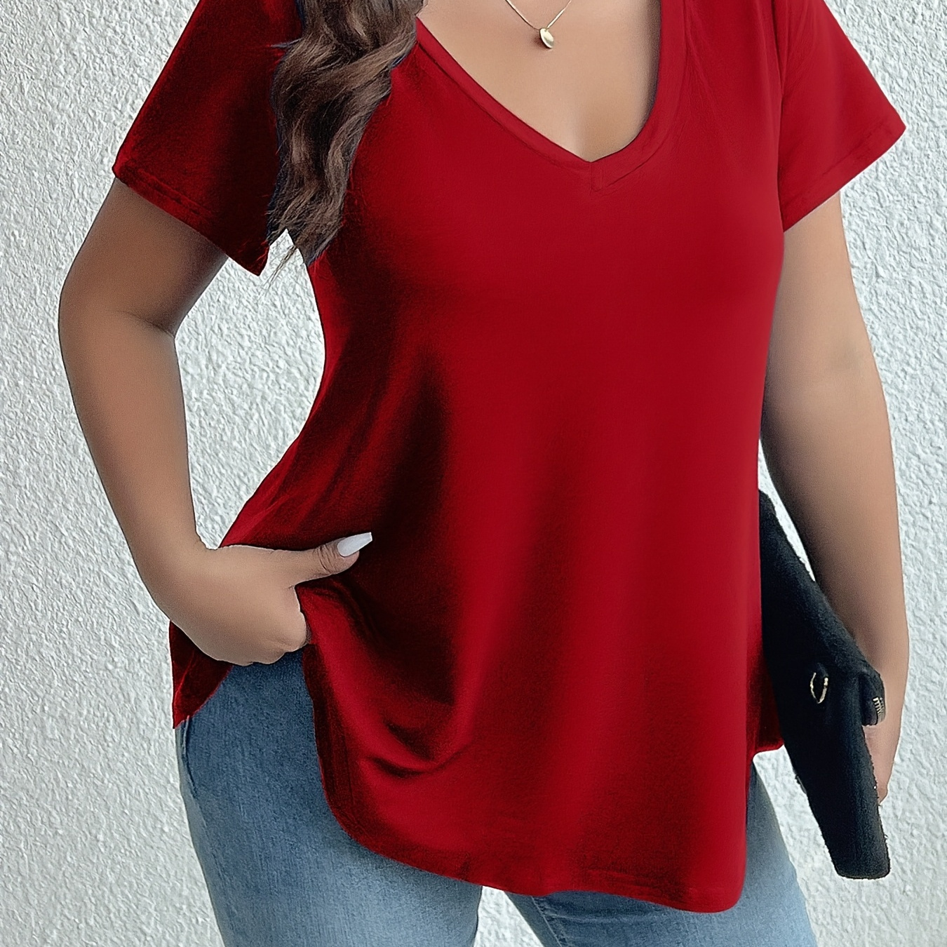 

T-Shirt Grande Taille pour Femme à Col en V - Couleur Unie Décontractée, Manches Courtes, Mélange de Polyester Extensible, Lavable en Machine - pour l'Été