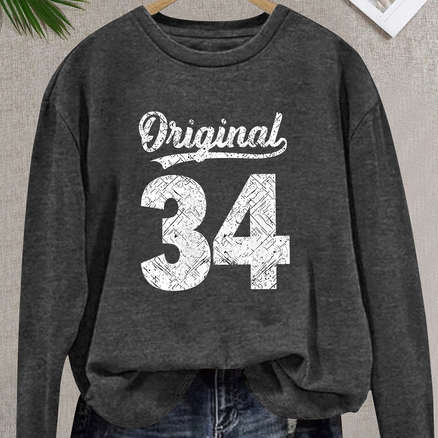 

Retro-inspired Long Sleeve T-shirt With Letter & - Crew Neck, Stretchy & Machine Washable - Spring To Fall