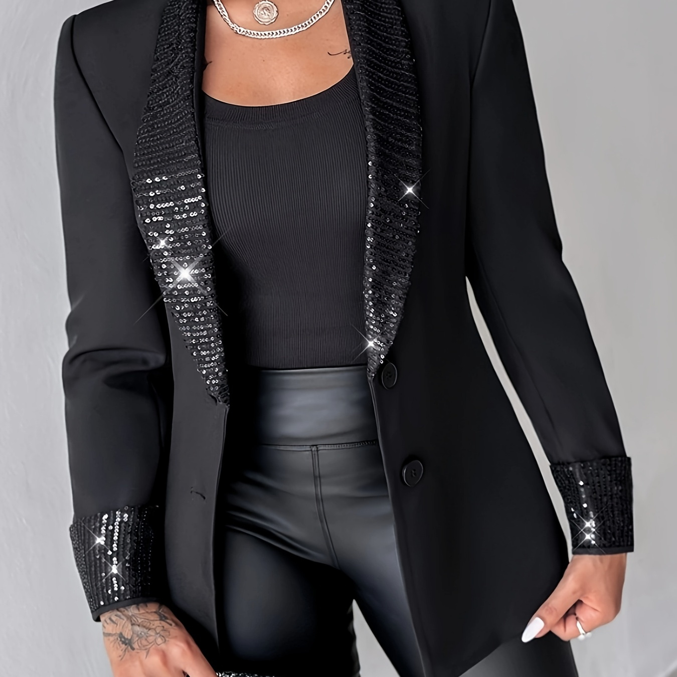 

Blazer à col châle à paillettes élégant pour femme, en polyester 100%, manches longues, coupe régulière, vêtement d'extérieur tissé toutes avec détail contrasté, poids de 220gsm